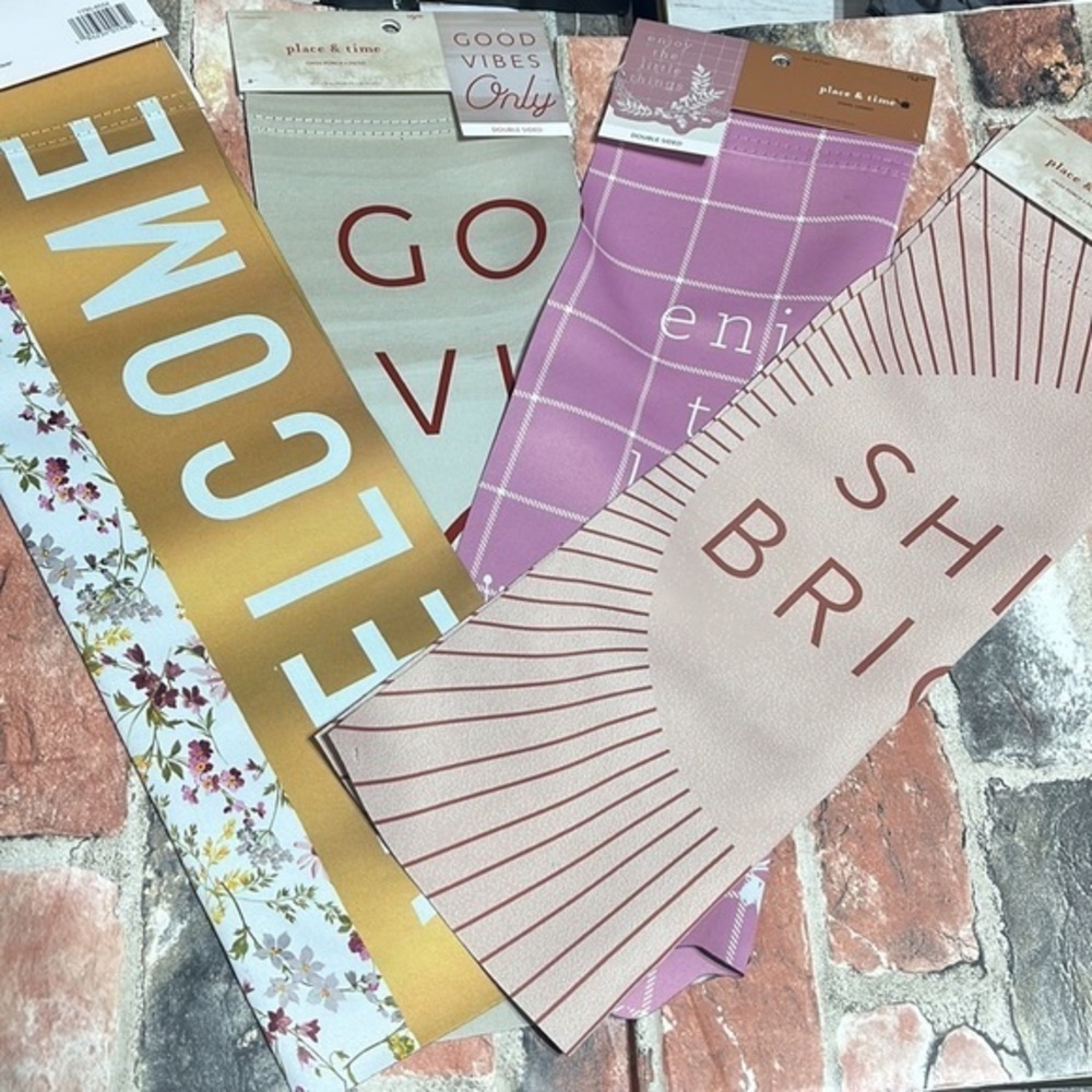 Yard Flags X4‎